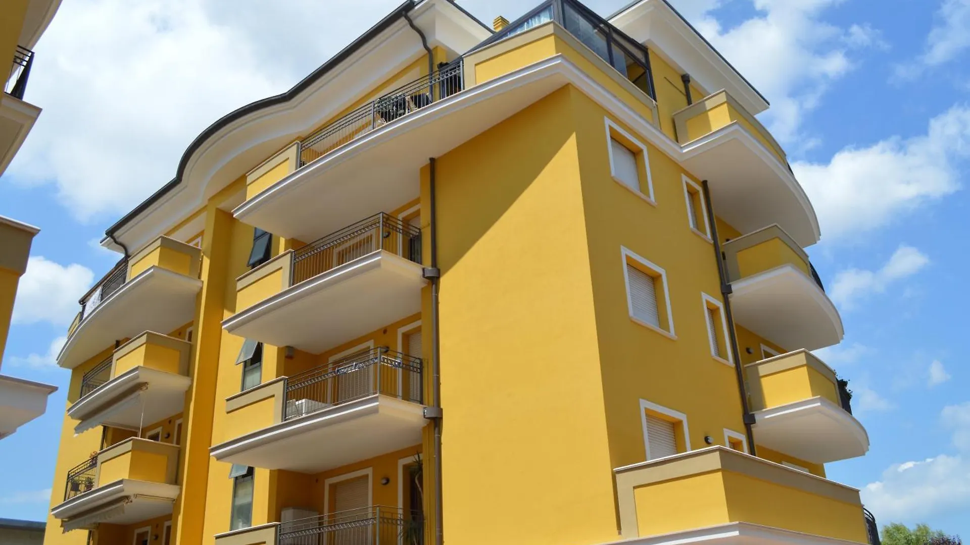 Il Pappagallo D'Oro A Rimini Apartment