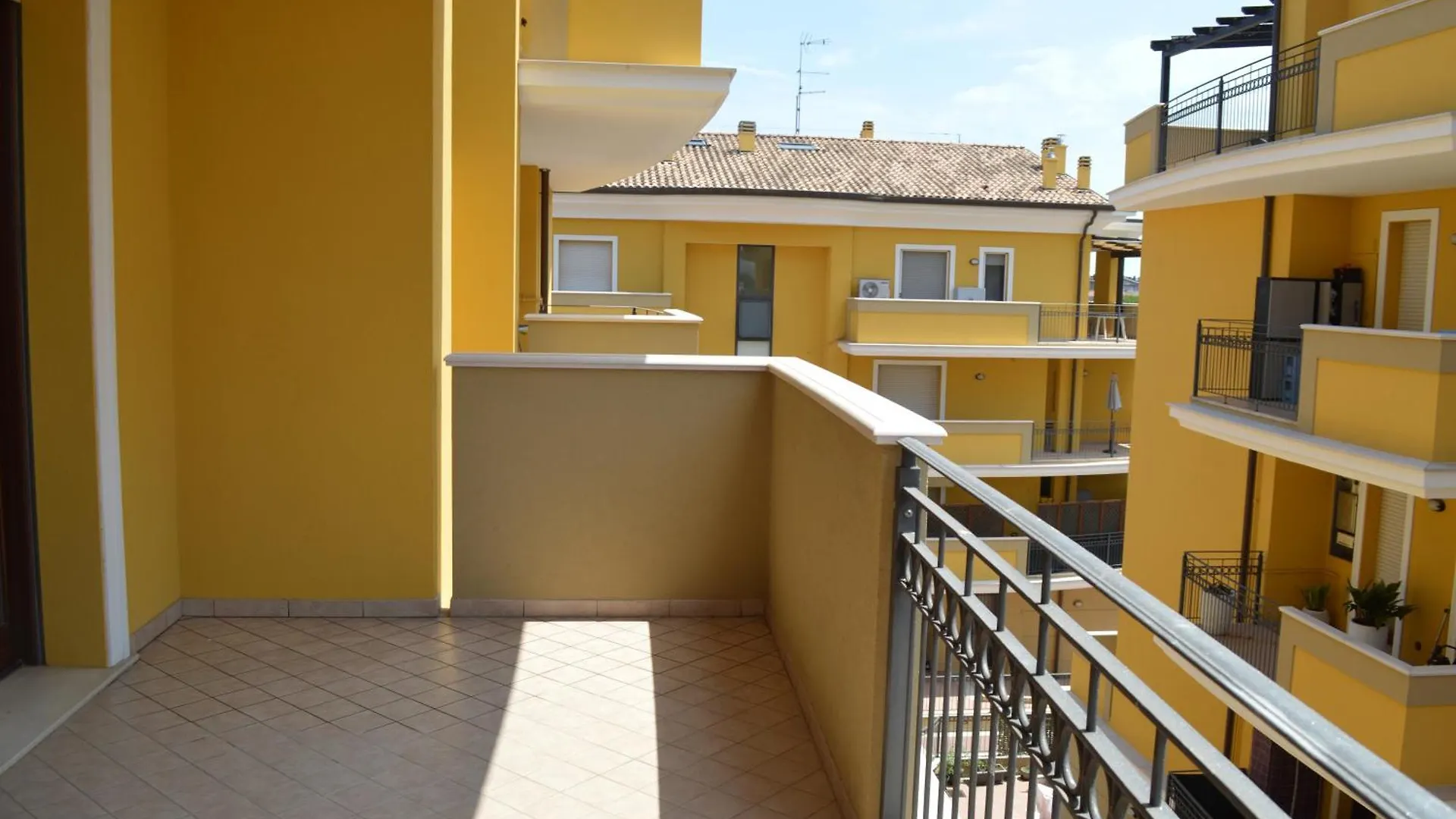 Il Pappagallo D'Oro A Rimini Apartment