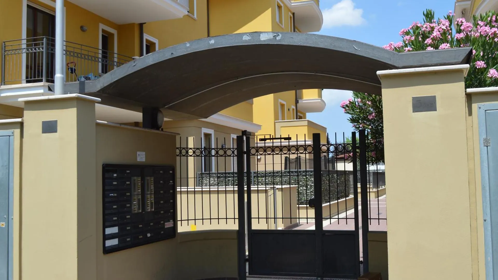 Il Pappagallo D'Oro A Rimini Apartment Italy